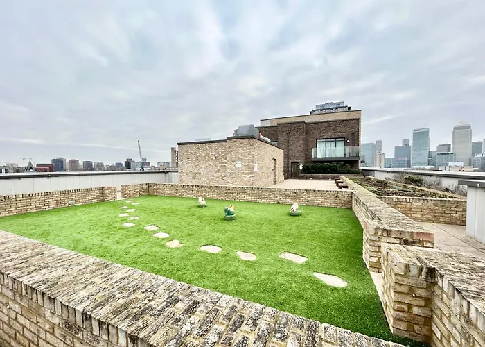 Canary Wharf, Sleeps 4, Fast Wifi, Gym, Prime Location