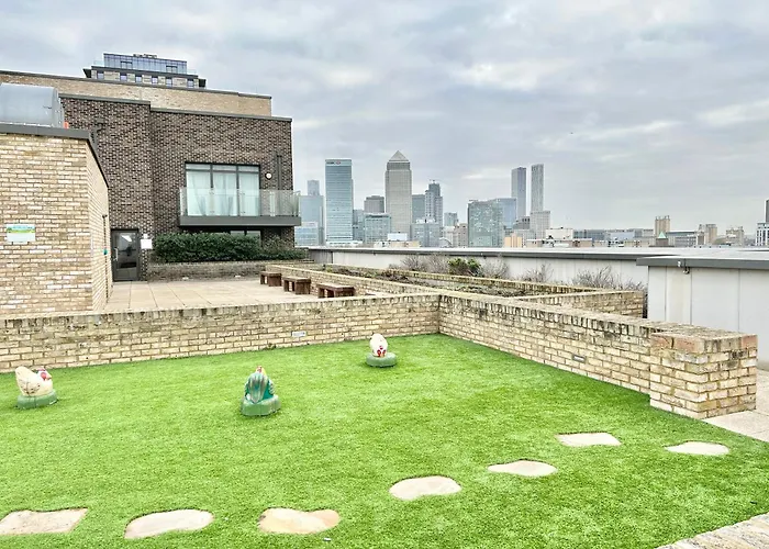 Canary Wharf, Sleeps 4, Fast Wifi, Gym, Prime Location