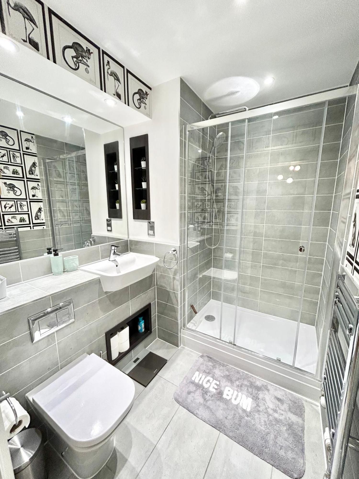 Canary Wharf, Sleeps 4, Fast Wifi, Gym, Prime Location Appartamento