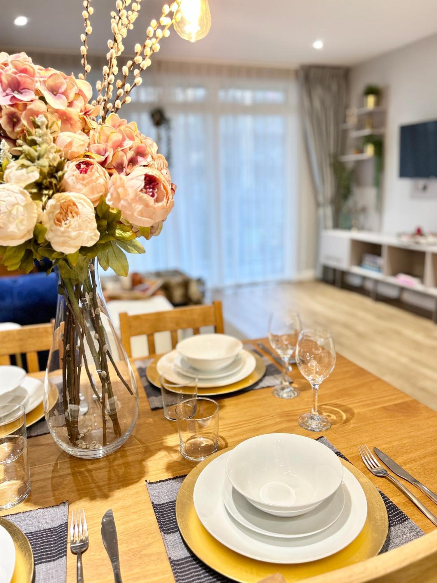Appartamento Canary Wharf, Sleeps 4, Fast Wifi, Gym, Prime Location *