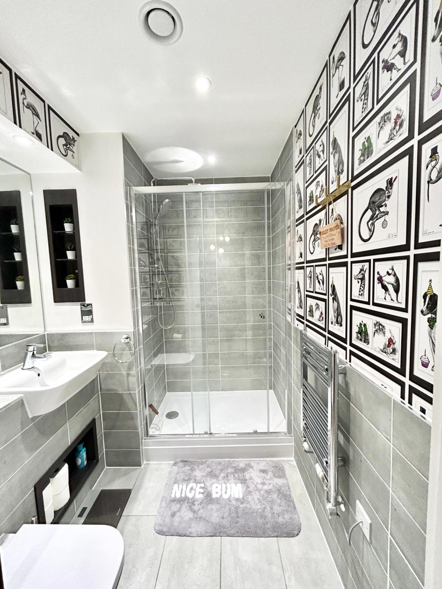 Canary Wharf, Sleeps 4, Fast Wifi, Gym, Prime Location Appartamento